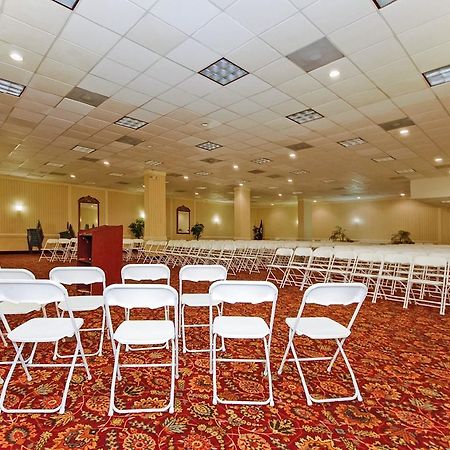 Quality Inn And Suites Conference Center Richmond Eksteriør bilde