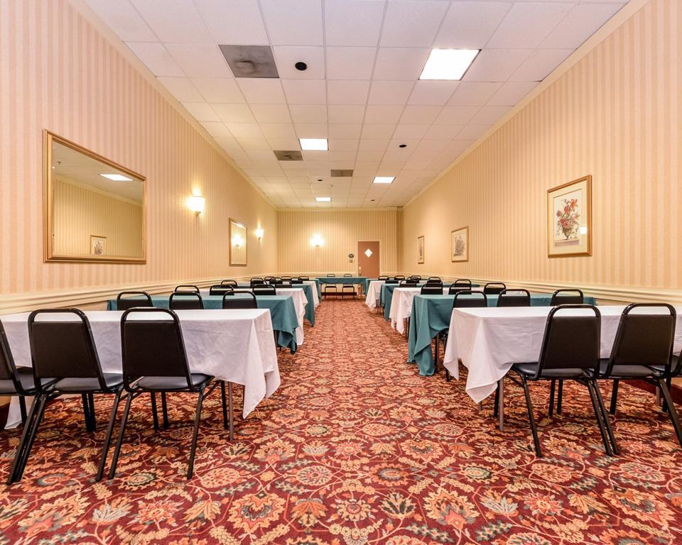 Quality Inn And Suites Conference Center Richmond Eksteriør bilde